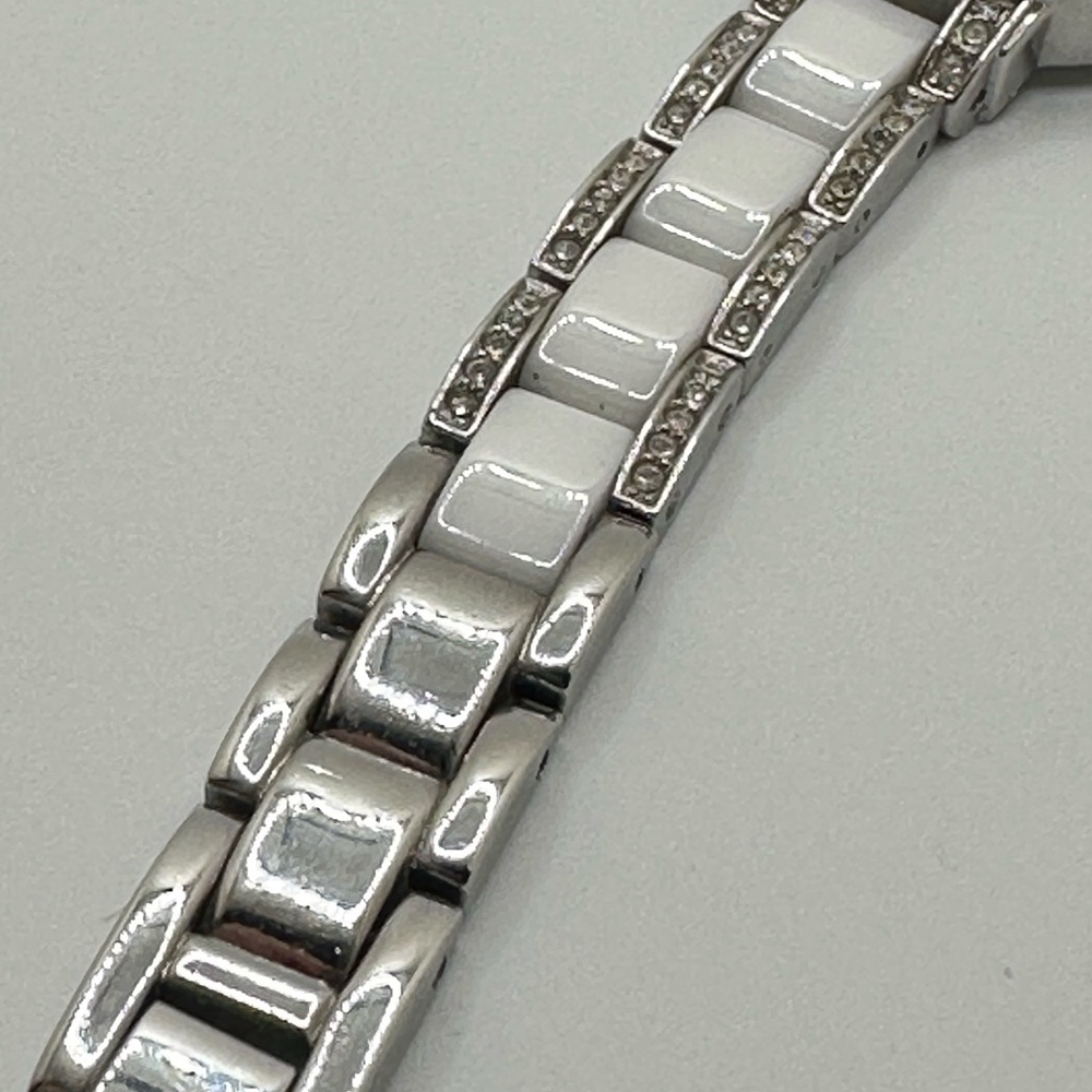 Woman’s Armitron Now Ceramic Quartz Watch - Picture 6 of 7